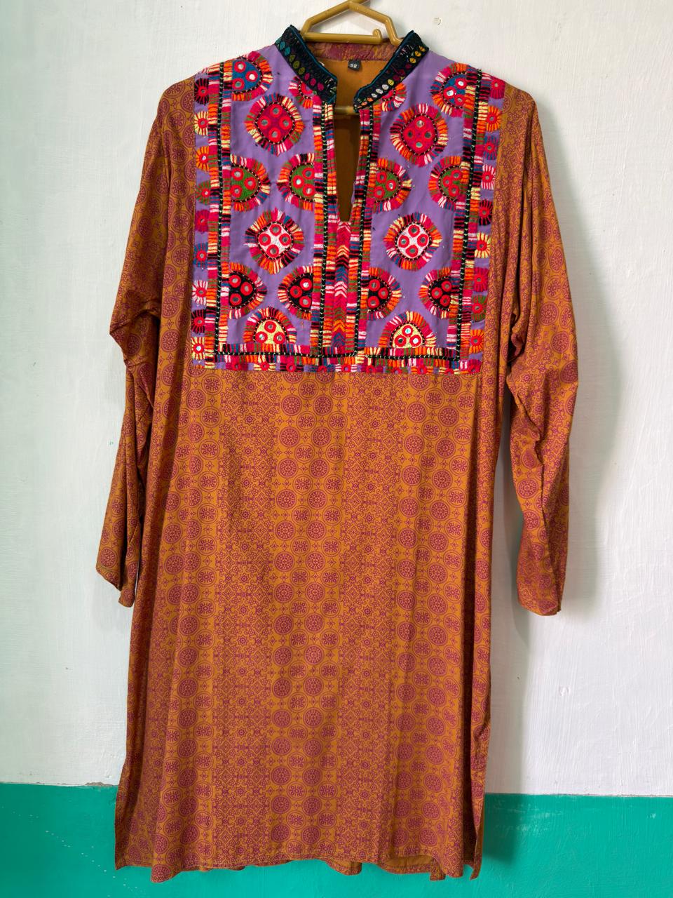 Sindhi Embroidered Kurta — Amber Floral